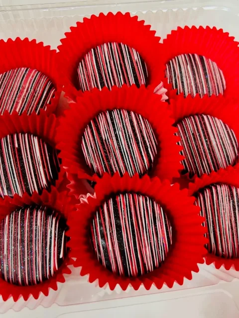 1 Dozen Chocolate Covered Oreo's